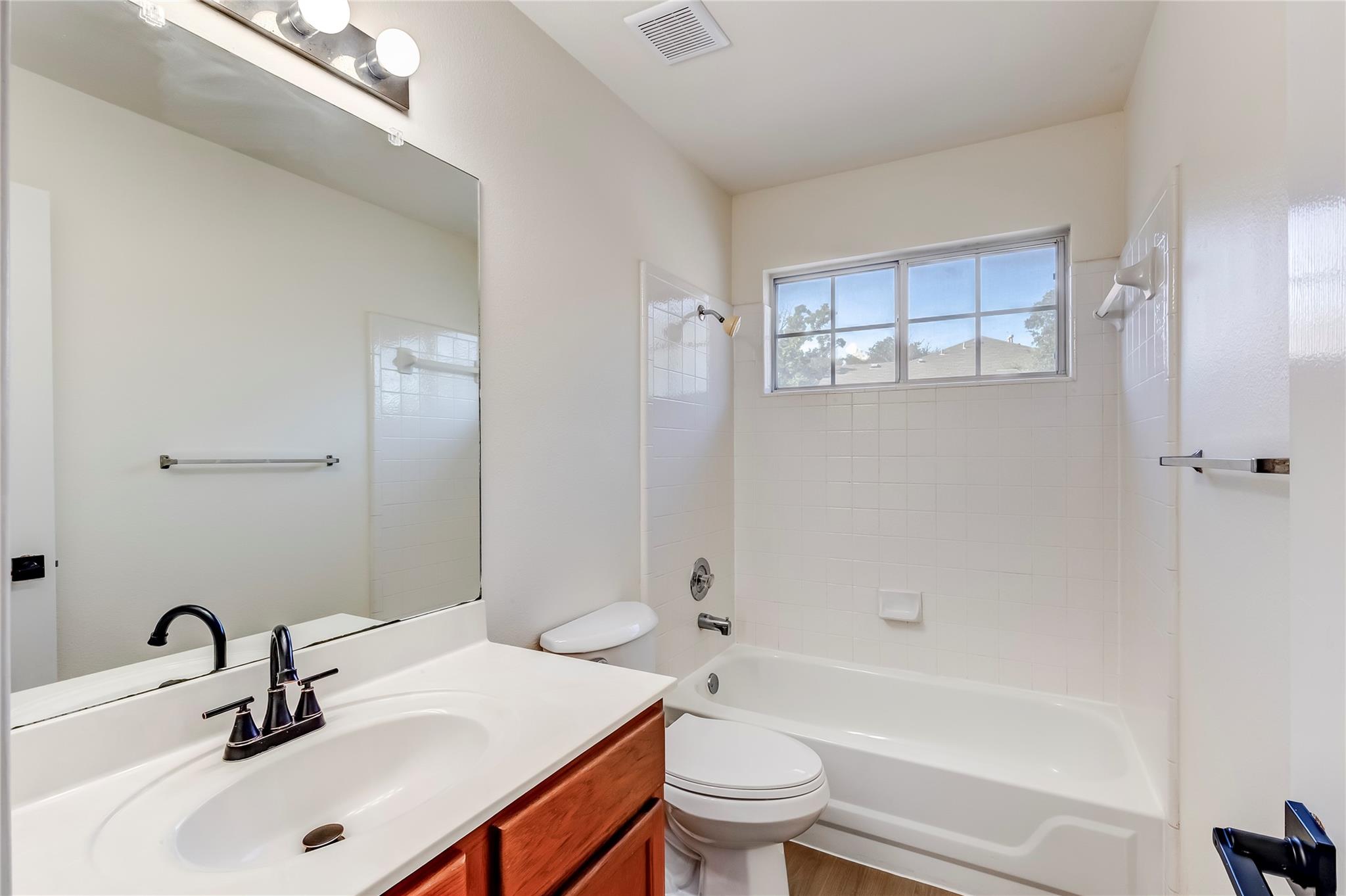 8116 Forest Heights Ln Property Photo 27