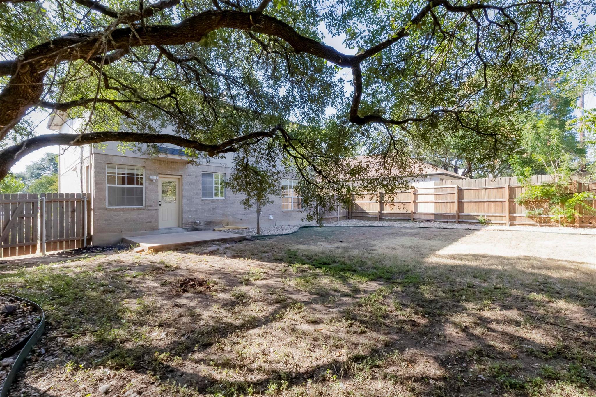 8116 Forest Heights Ln Property Photo 32