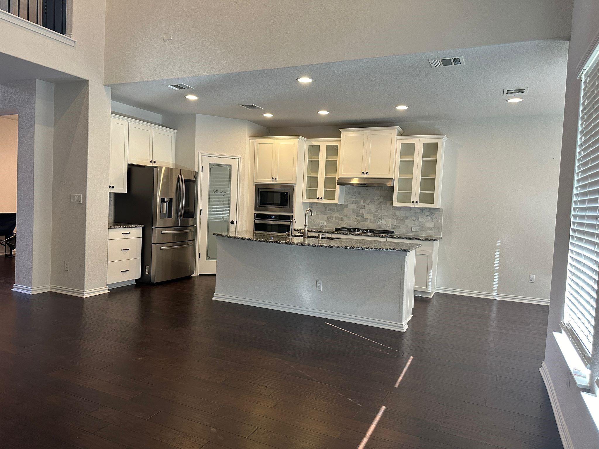 921 Del Raphael Dr Property Photo 7