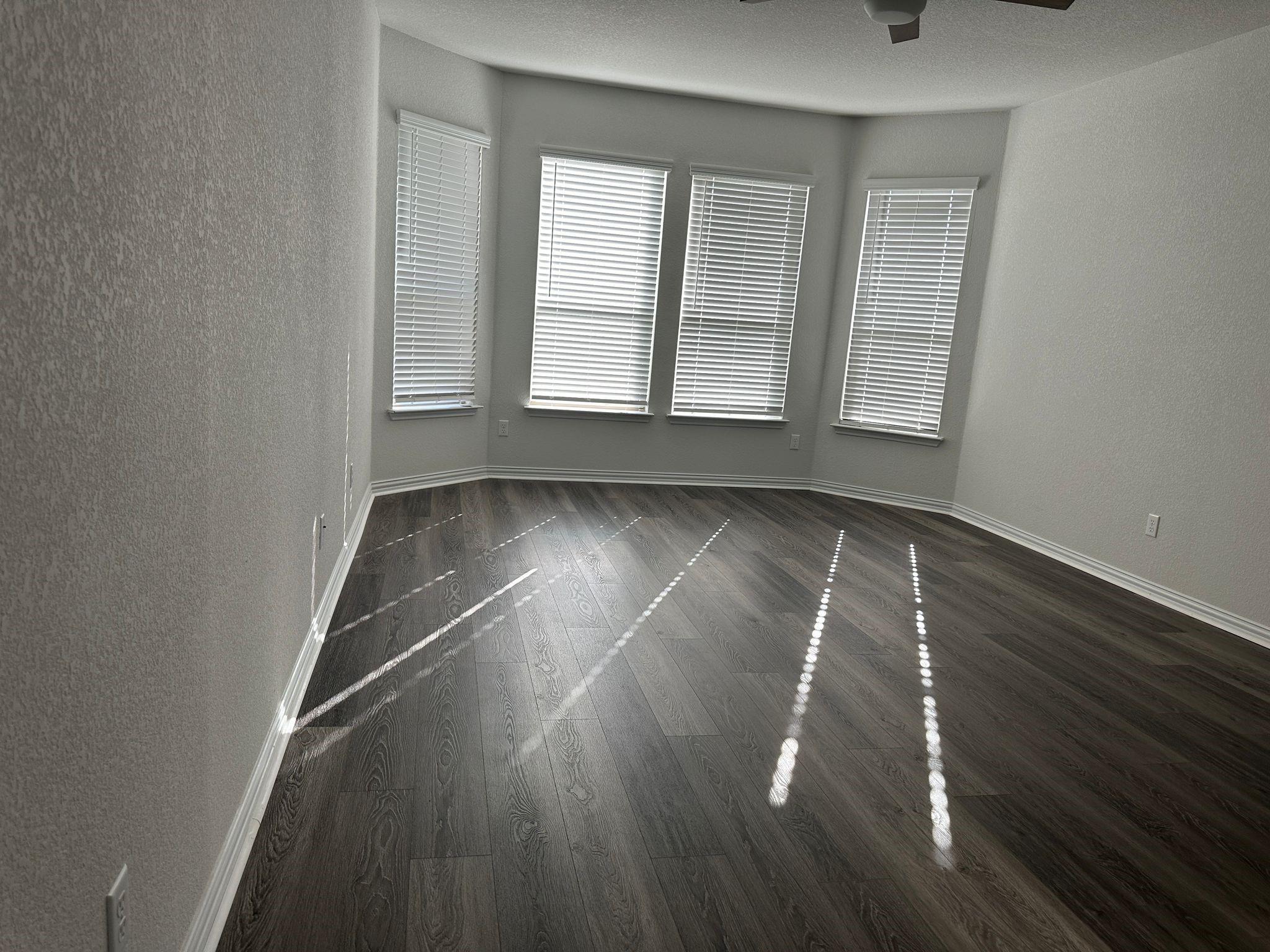 921 Del Raphael Dr Property Photo 16