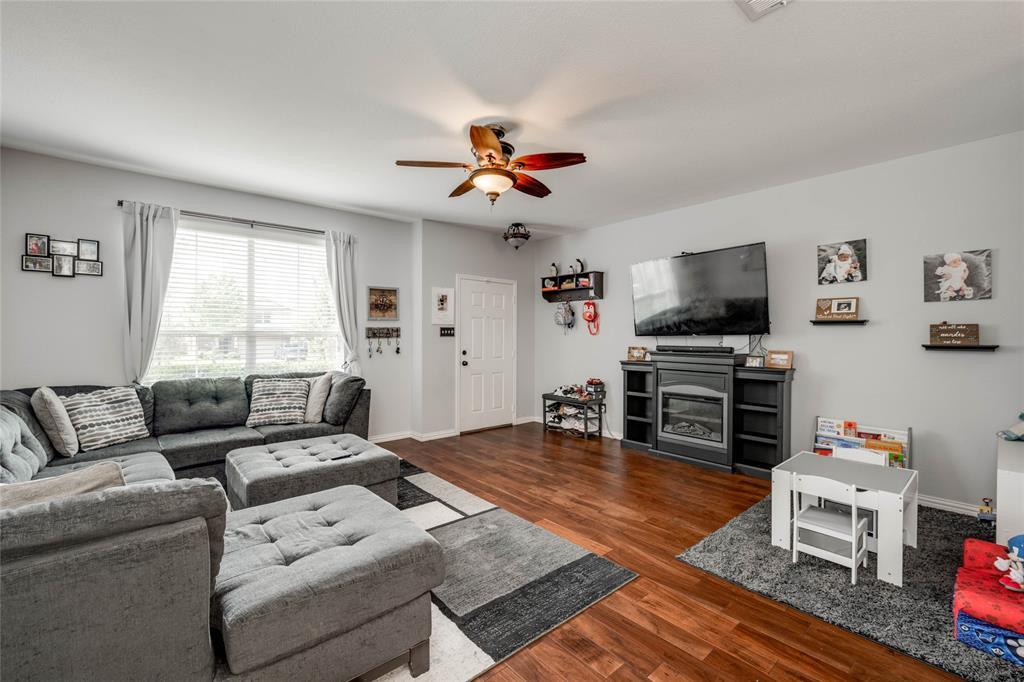 12221 Buzz Schneider Ln Property Photo 5