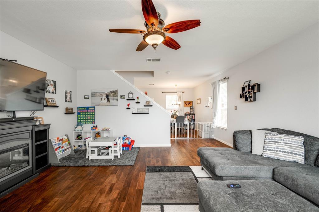 12221 Buzz Schneider Ln Property Photo 6
