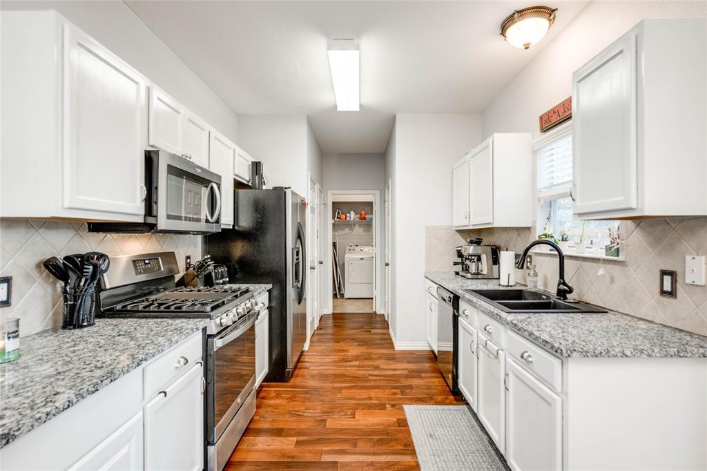 12221 Buzz Schneider Ln Property Photo 7