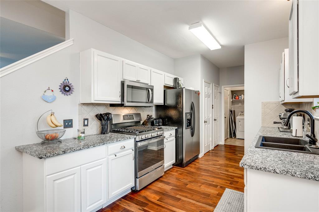 12221 Buzz Schneider Ln Property Photo 8