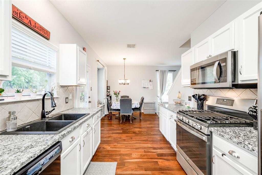 12221 Buzz Schneider Ln Property Photo 11