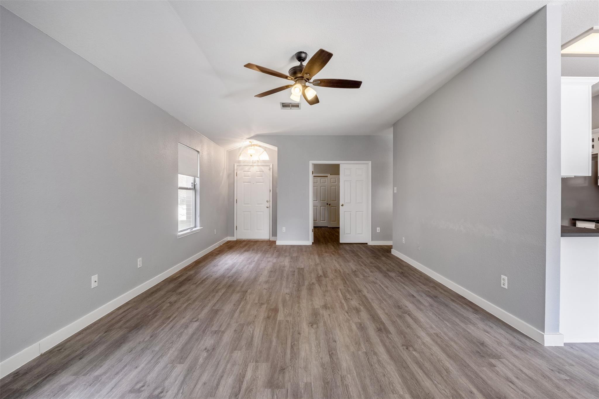 3413 Ruby Red Dr Property Photo 5