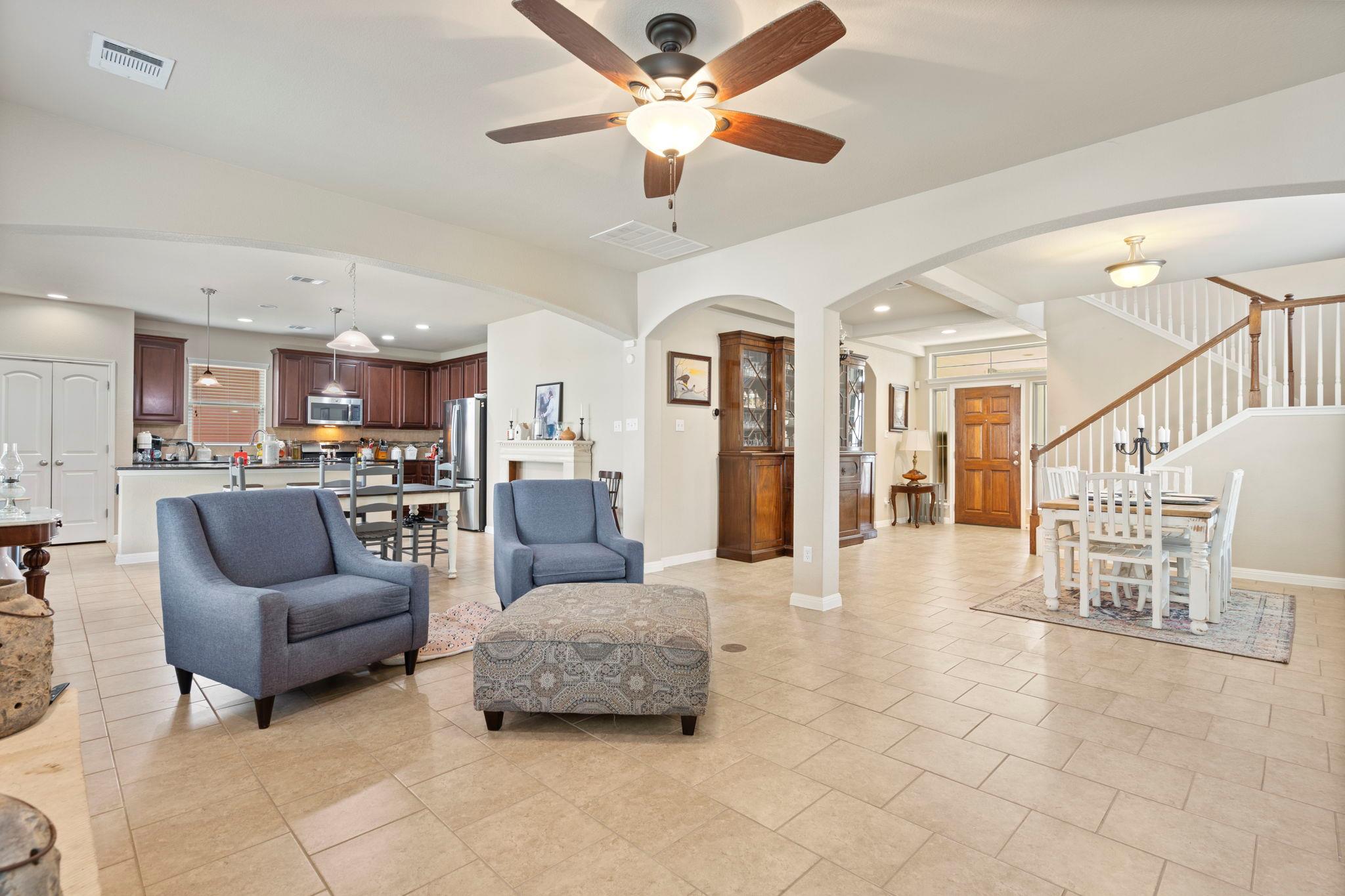 2037 Herzog Blvd Property Photo 8