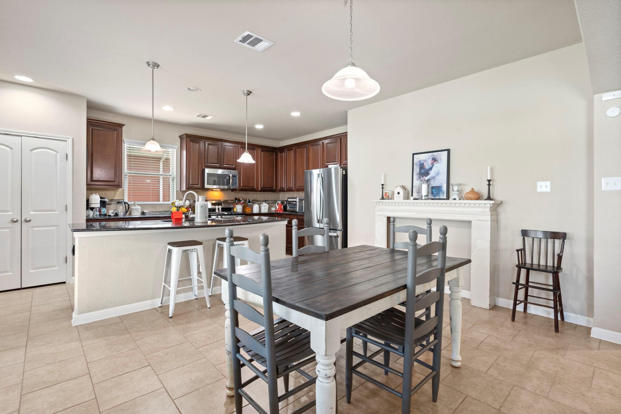 2037 Herzog Blvd Property Photo 10