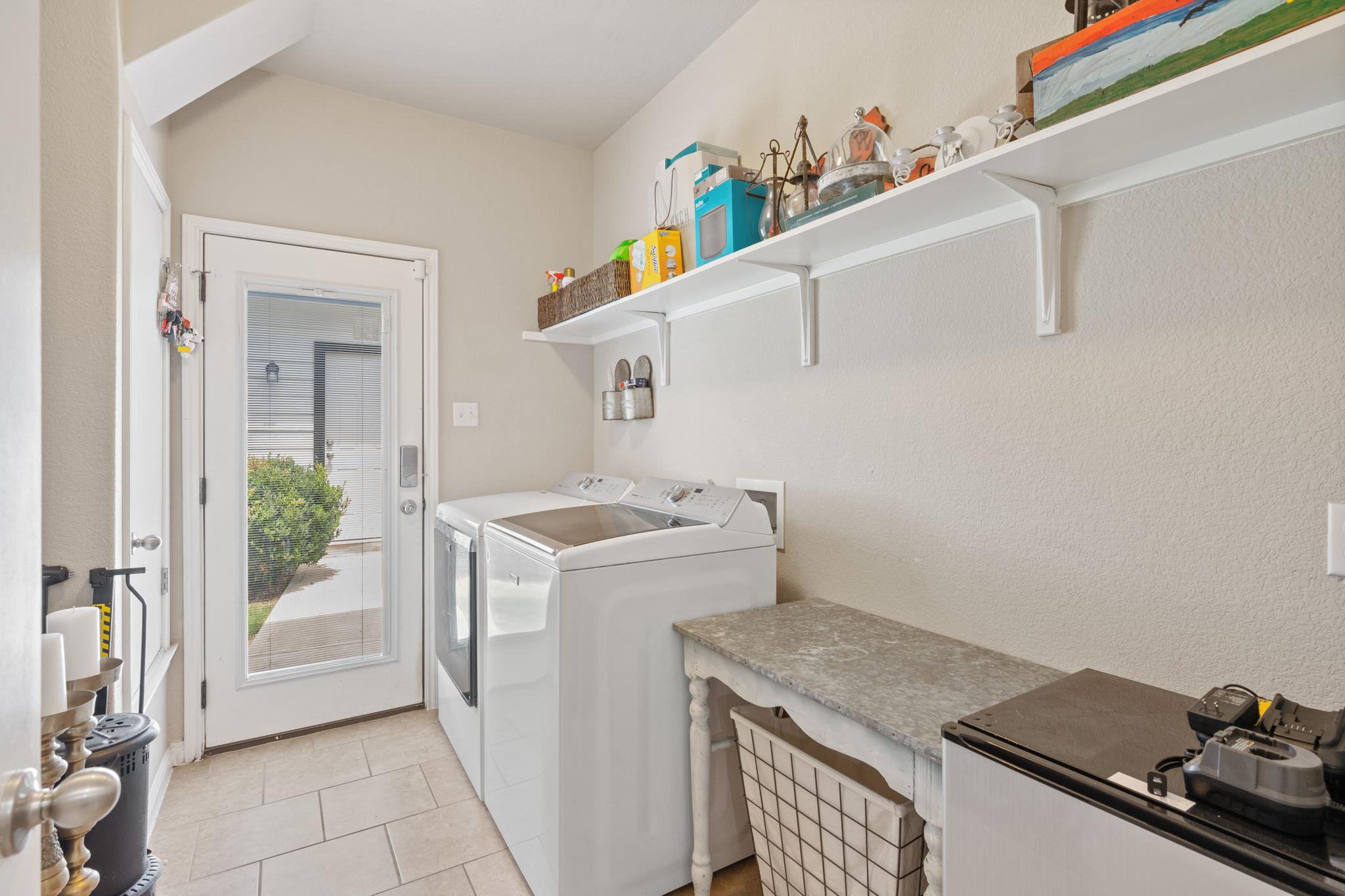 2037 Herzog Blvd Property Photo 15
