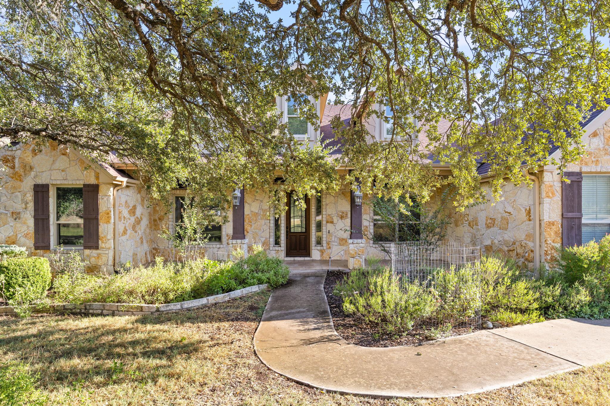 275 Lonely Pine Cv Property Photo 4