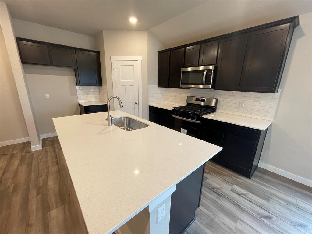 220 Coda Xing Property Photo 5