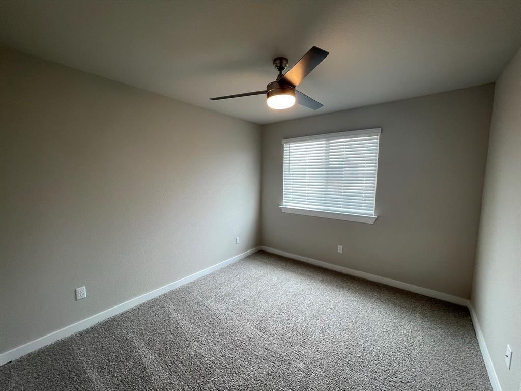220 Coda Xing Property Photo 10