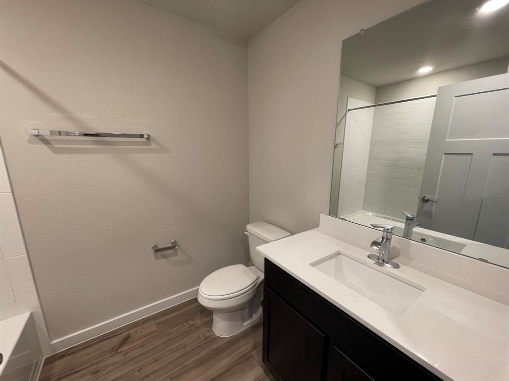 220 Coda Xing Property Photo 11