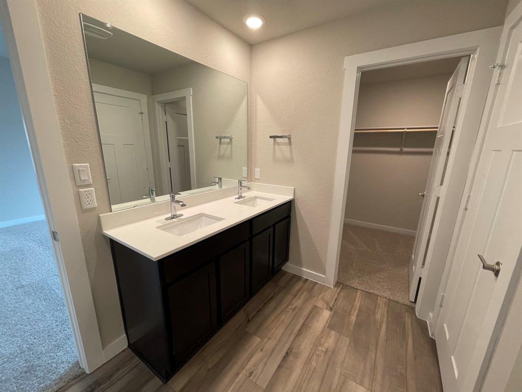 220 Coda Xing Property Photo 15