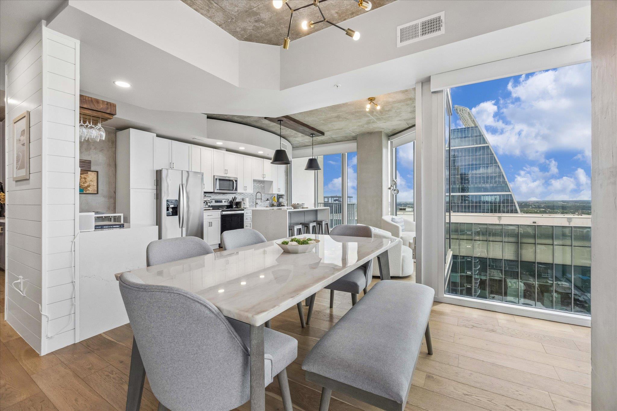 360 Nueces St #3702 Property Photo 8