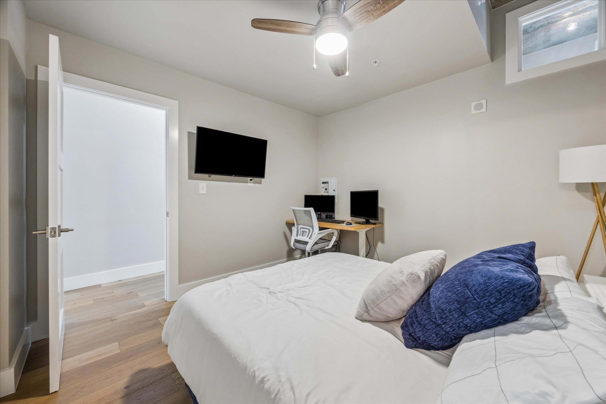 360 Nueces St #3702 Property Photo 30
