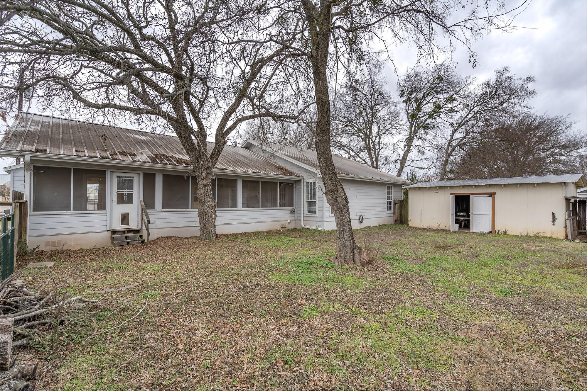 205 E Myrtle Ln Property Photo 26