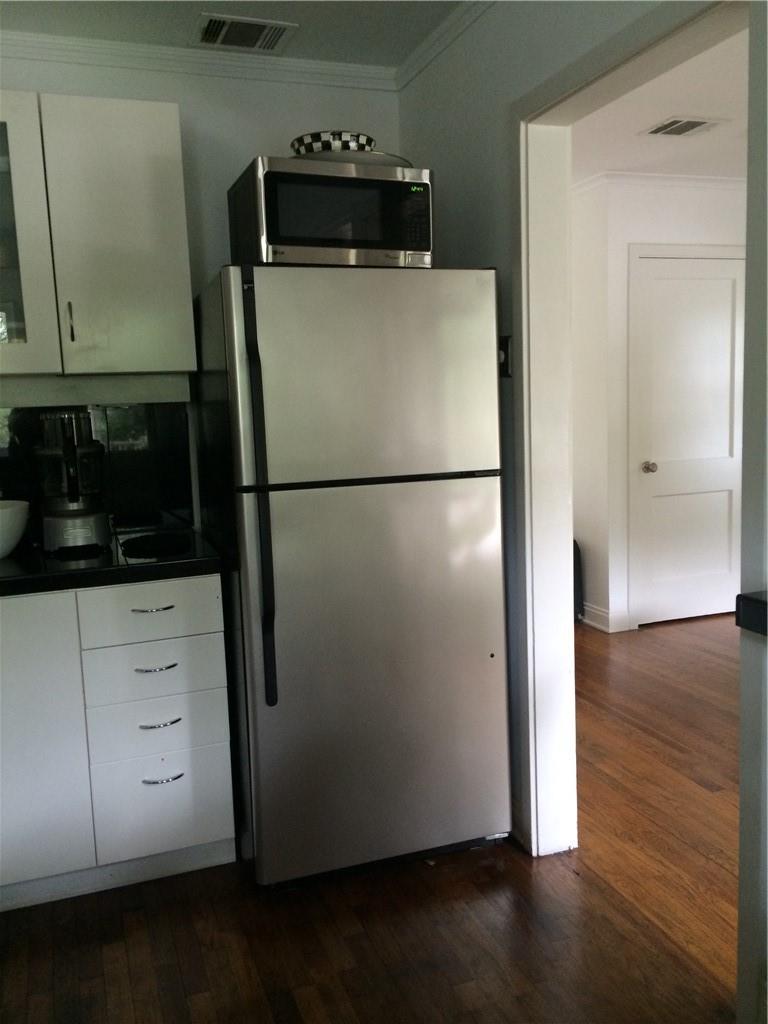 3416 Enfield Rd #b Property Photo 12