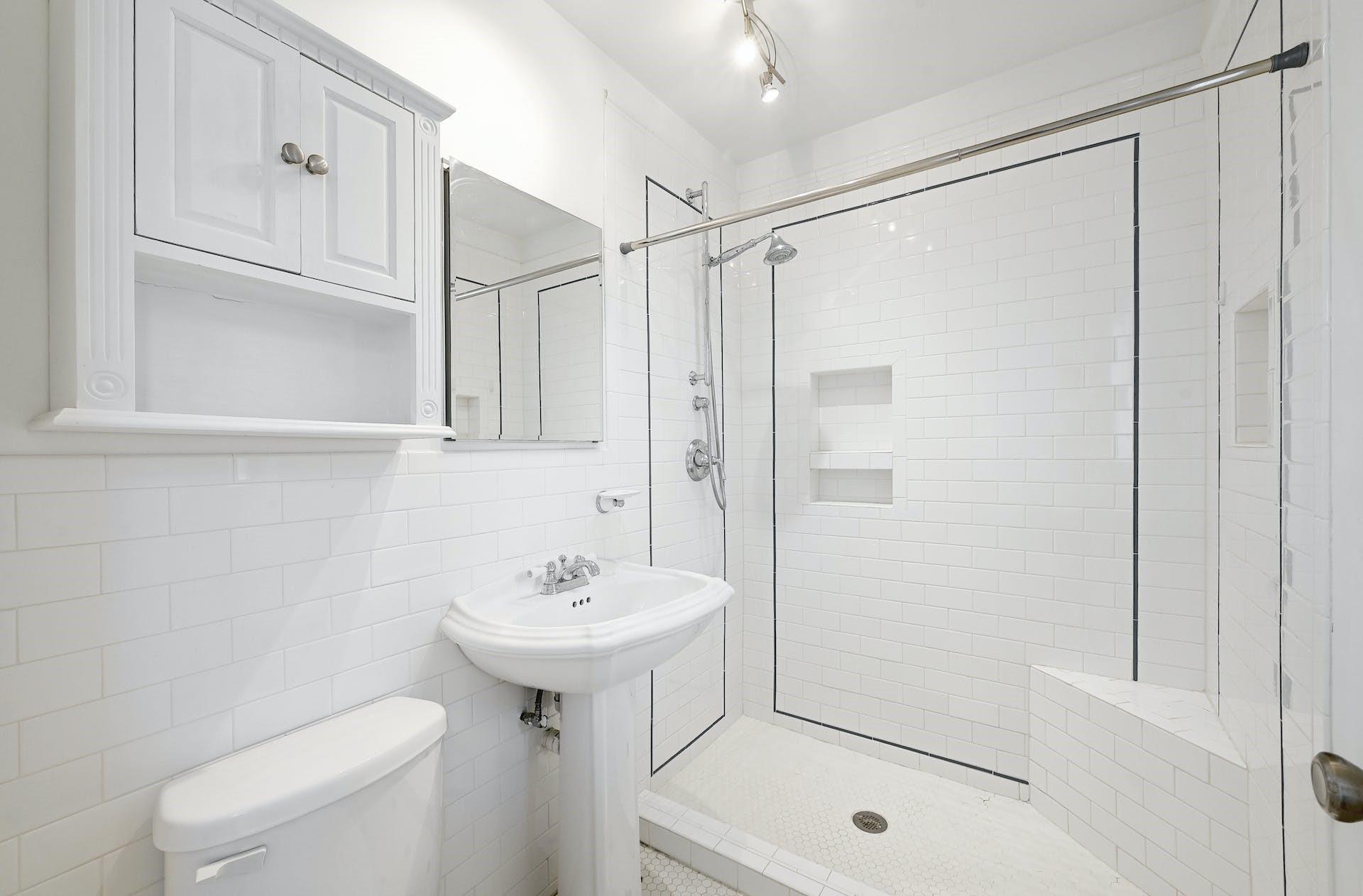 3416 Enfield Rd #b Property Photo 16