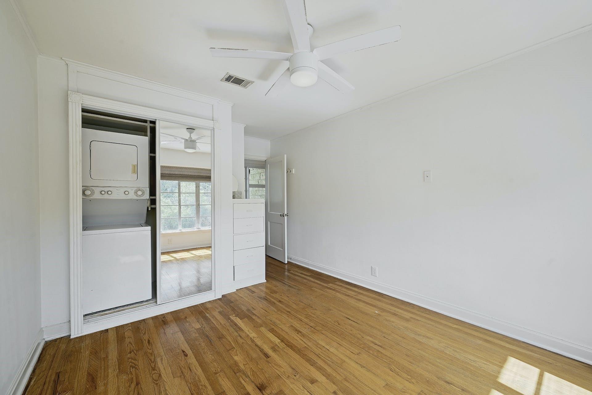 3416 Enfield Rd #b Property Photo 19