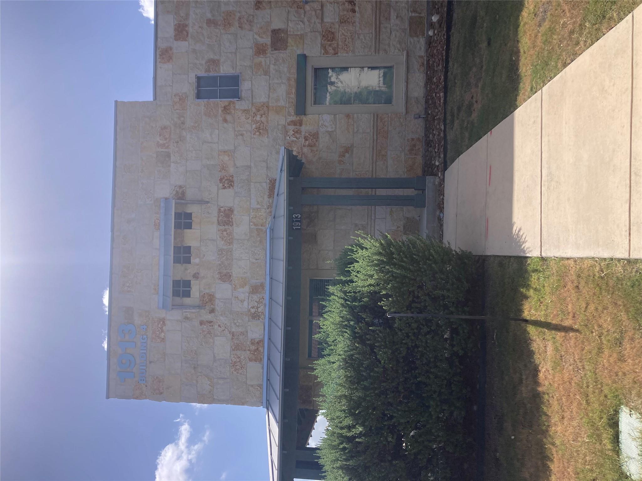 1913 Dutton Dr #401-403 Property Photo 2