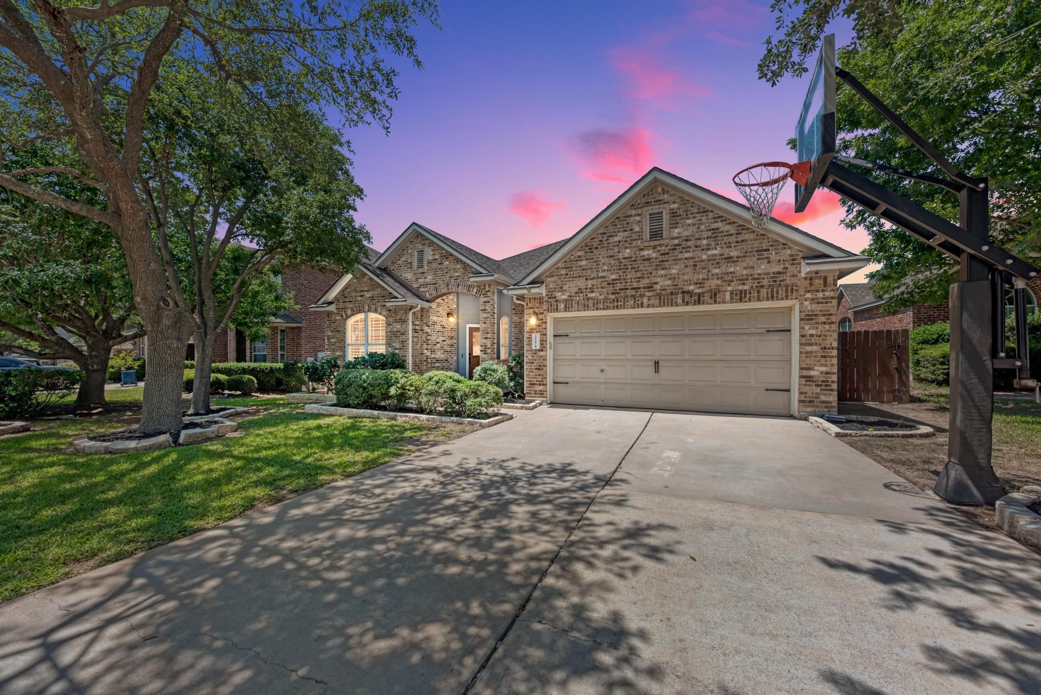 2407 Powderham Ln Property Photo 1