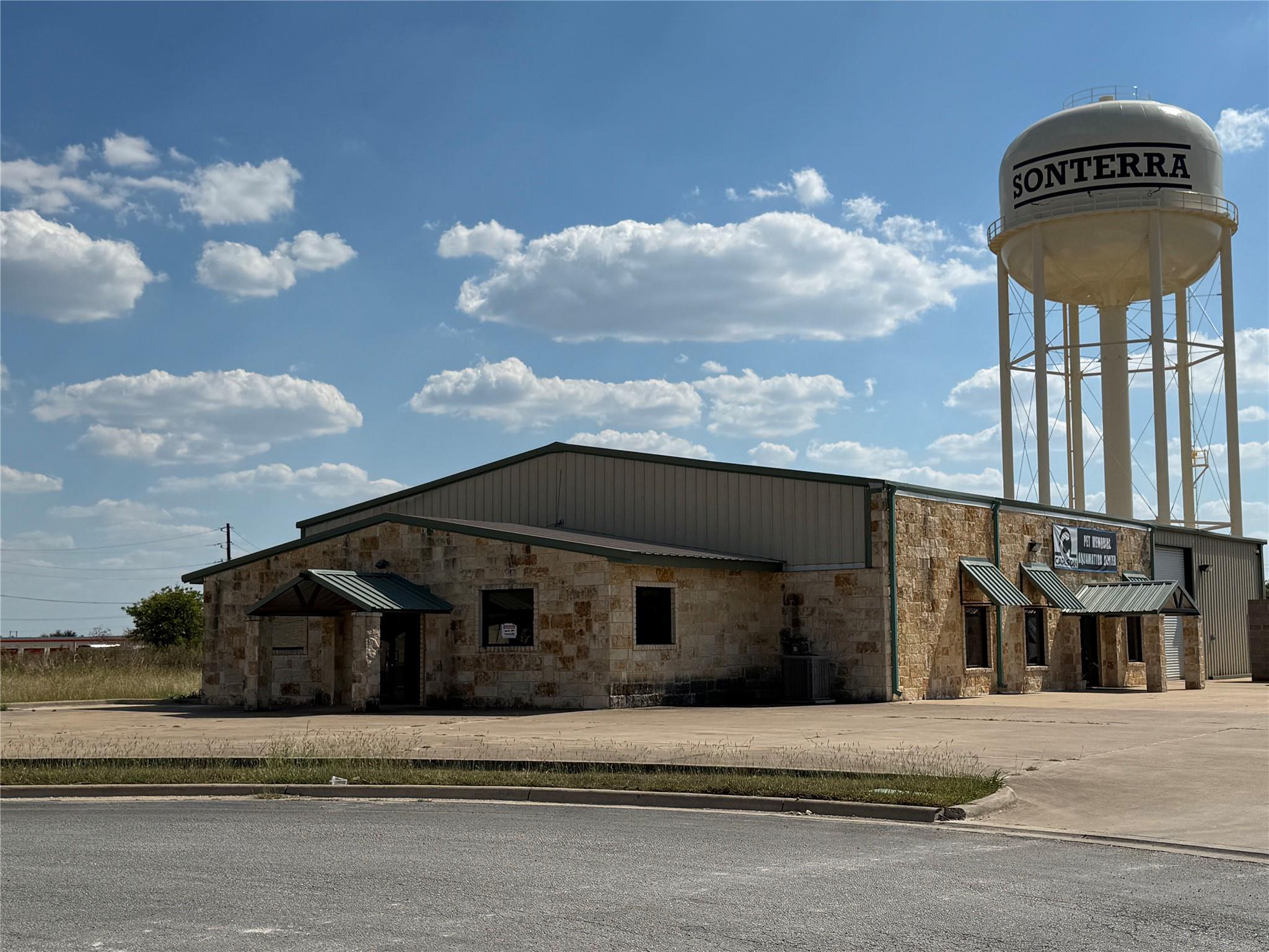 321 Limestone Ter Property Photo 1