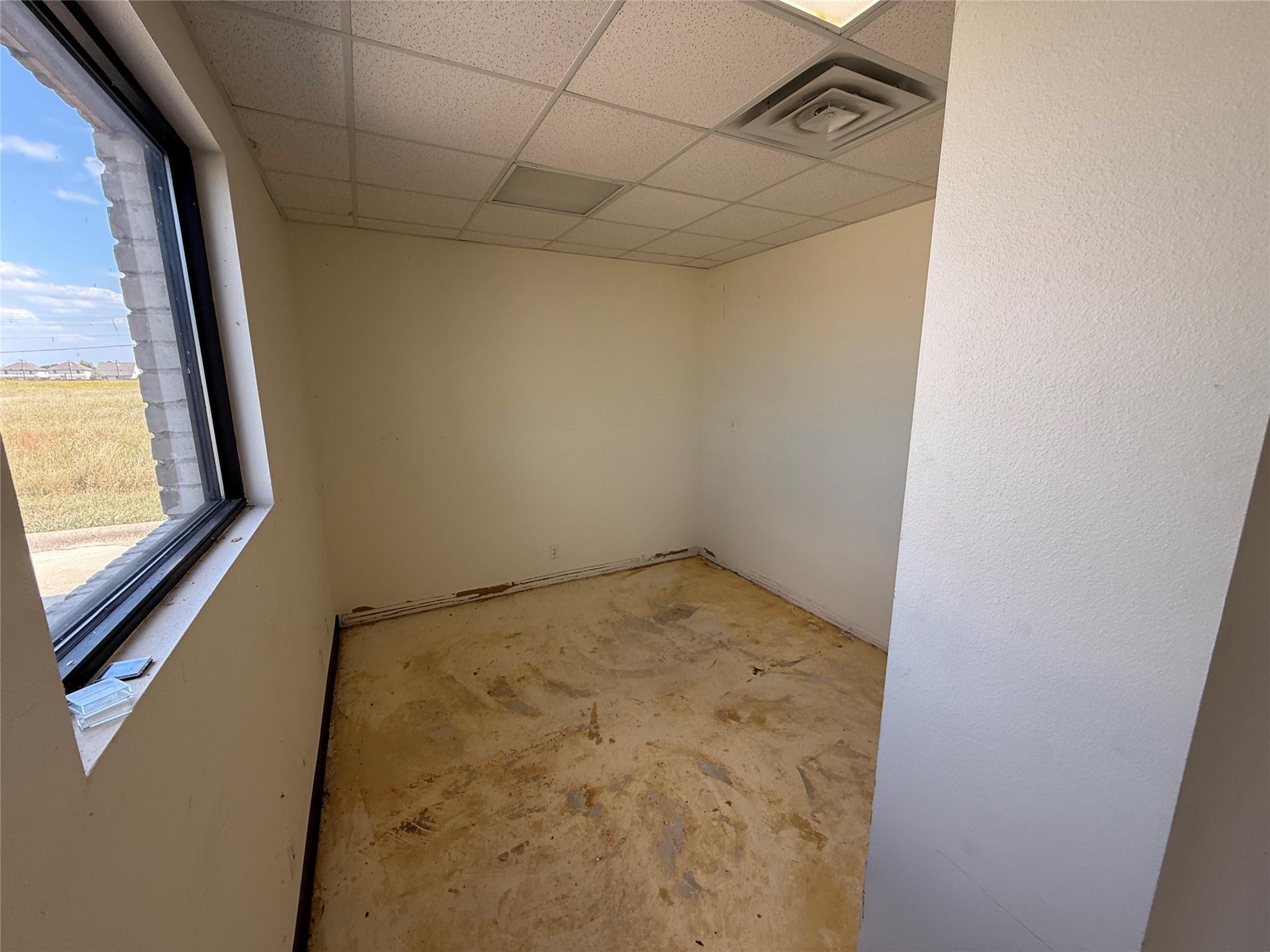 321 Limestone Ter Property Photo 5