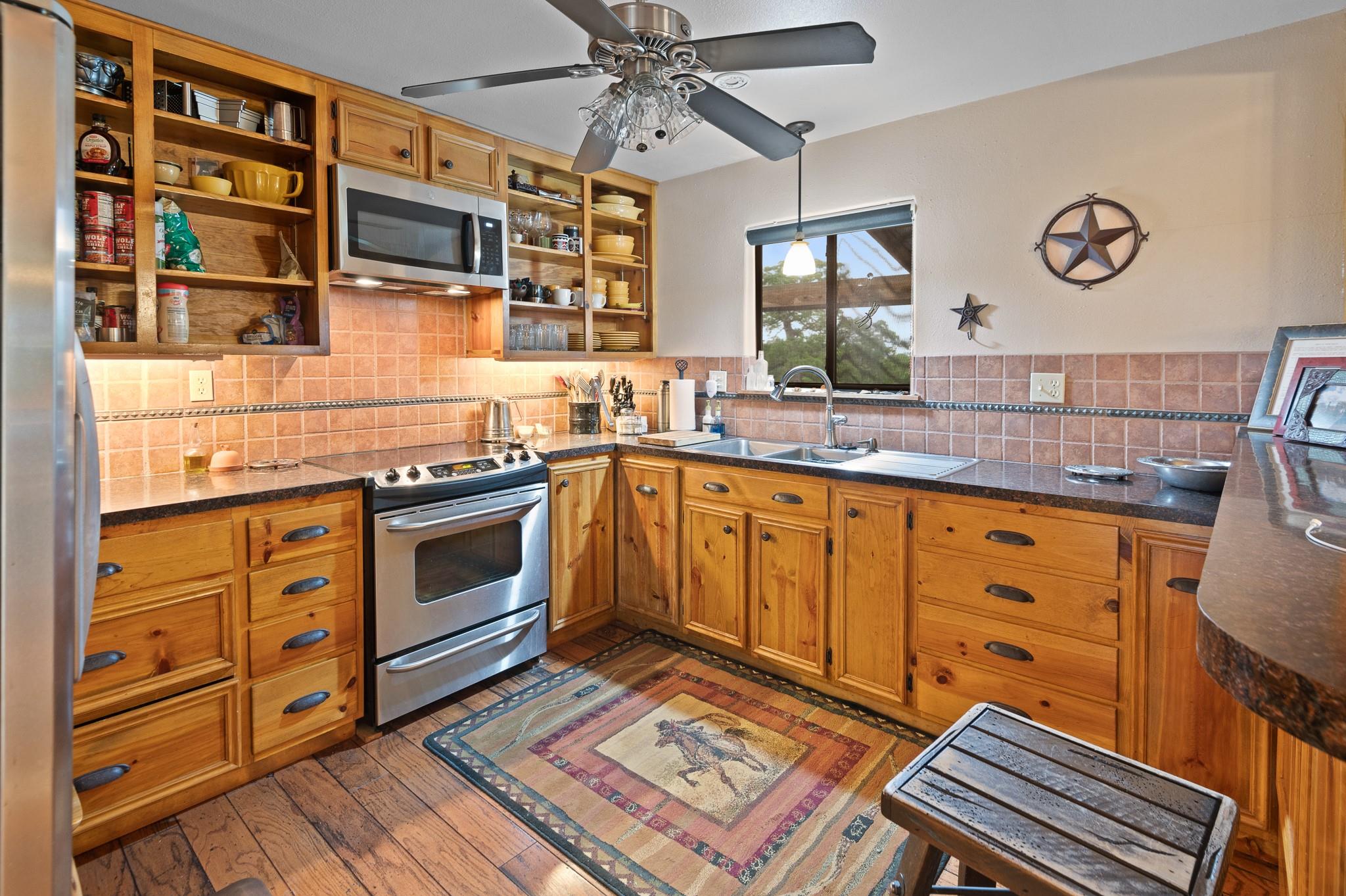 10867 Fm 466 Property Photo 16