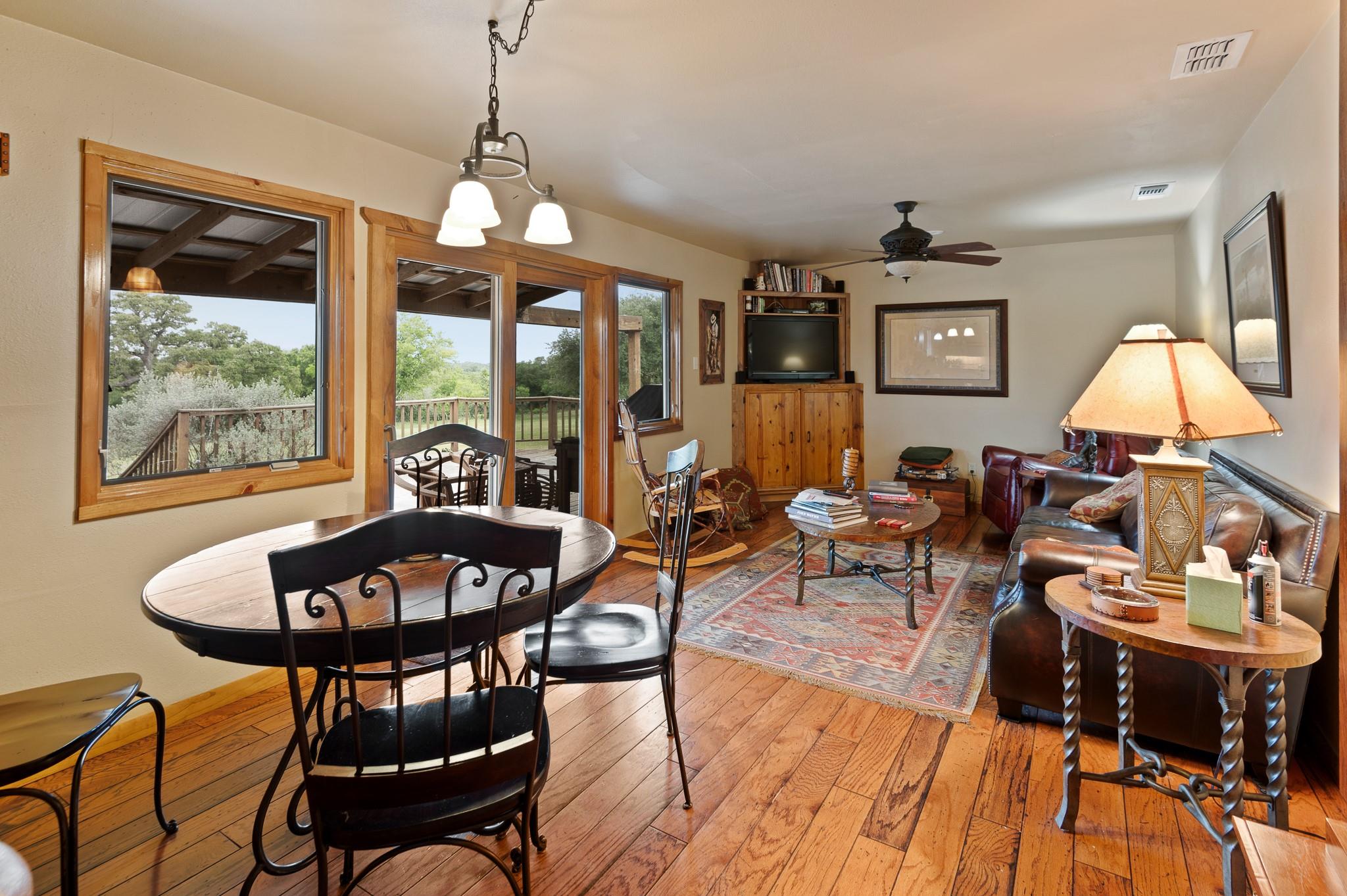 10867 Fm 466 Property Photo 17