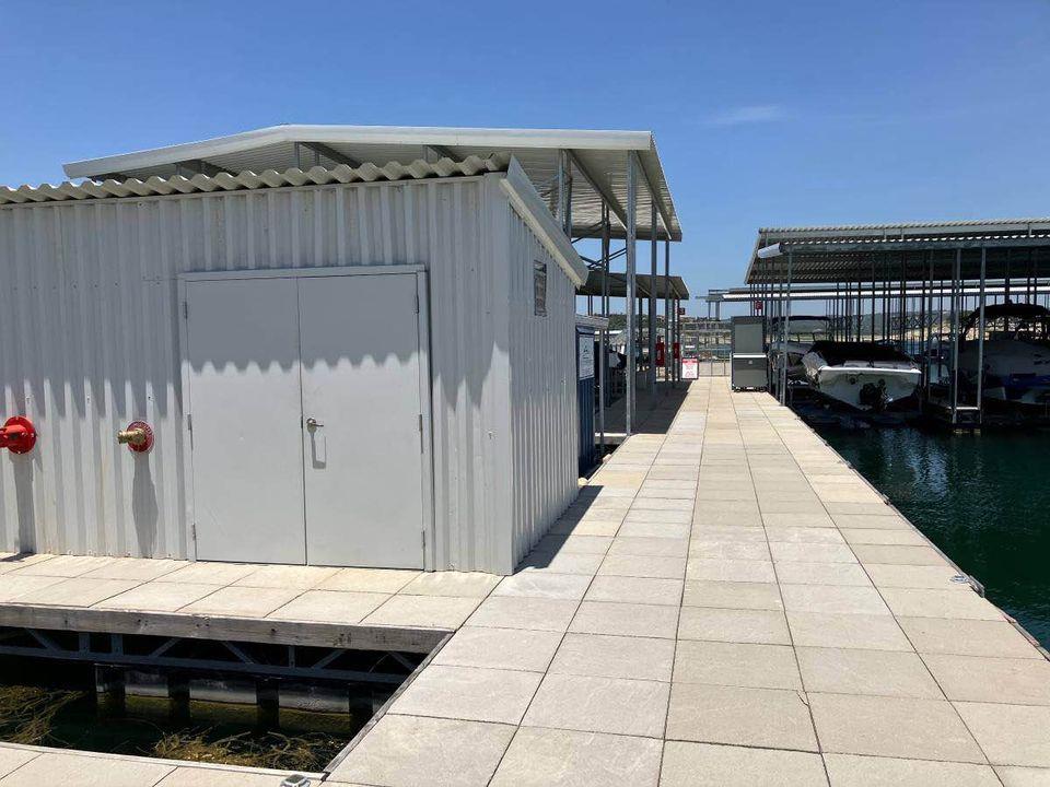 6410 Hudson Bend Rd Property Photo 4