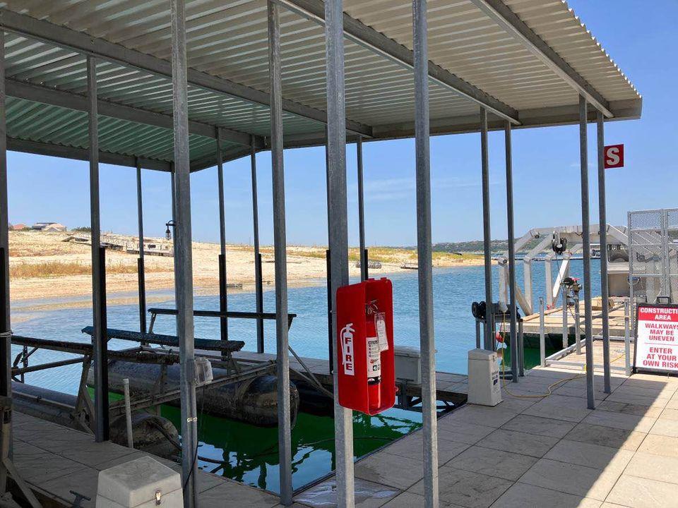 6410 Hudson Bend Rd Property Photo 7