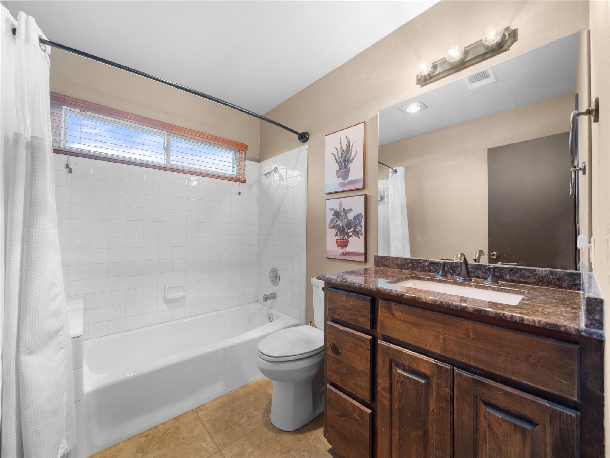 901 Oakcrest Cir Property Photo 23