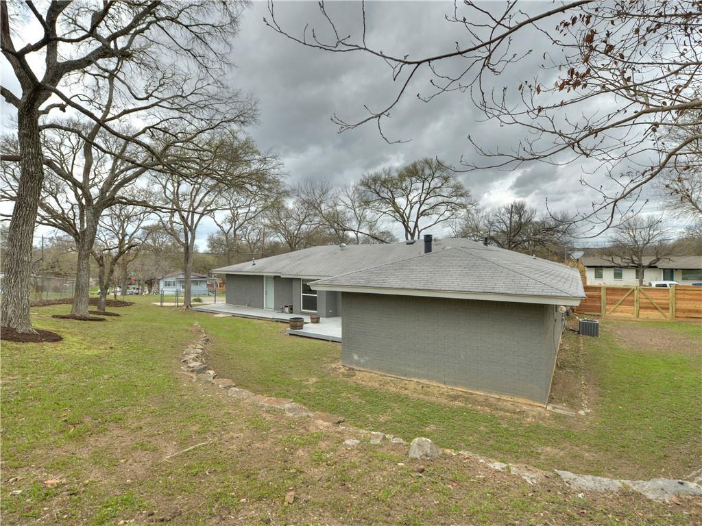 1601 Elmira Rd Property Photo 28