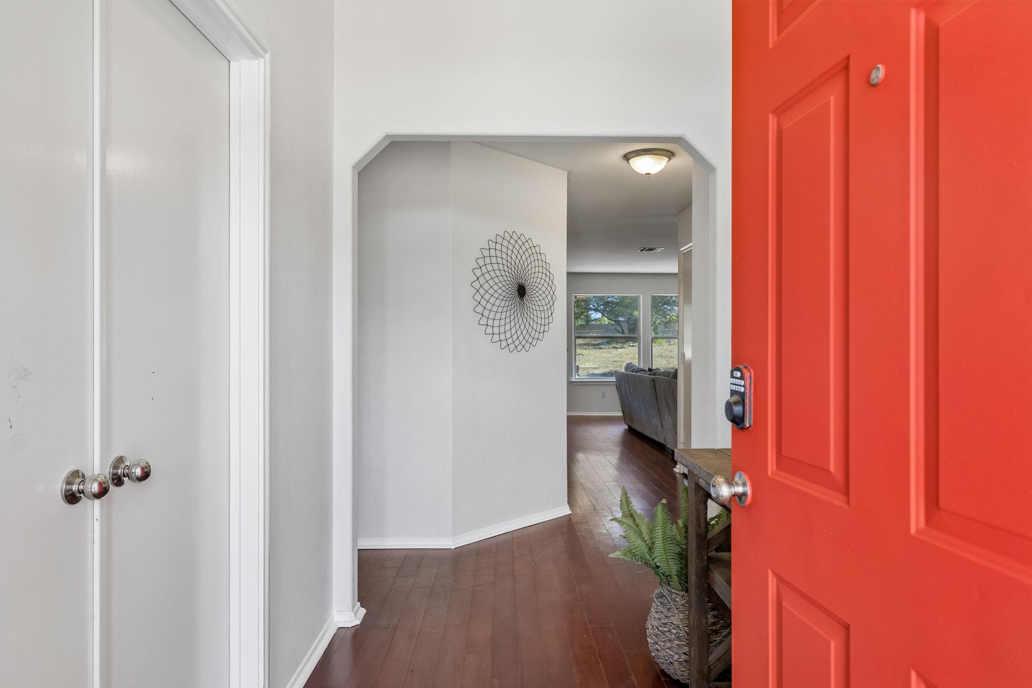 6005 La Mesa St Property Photo 4
