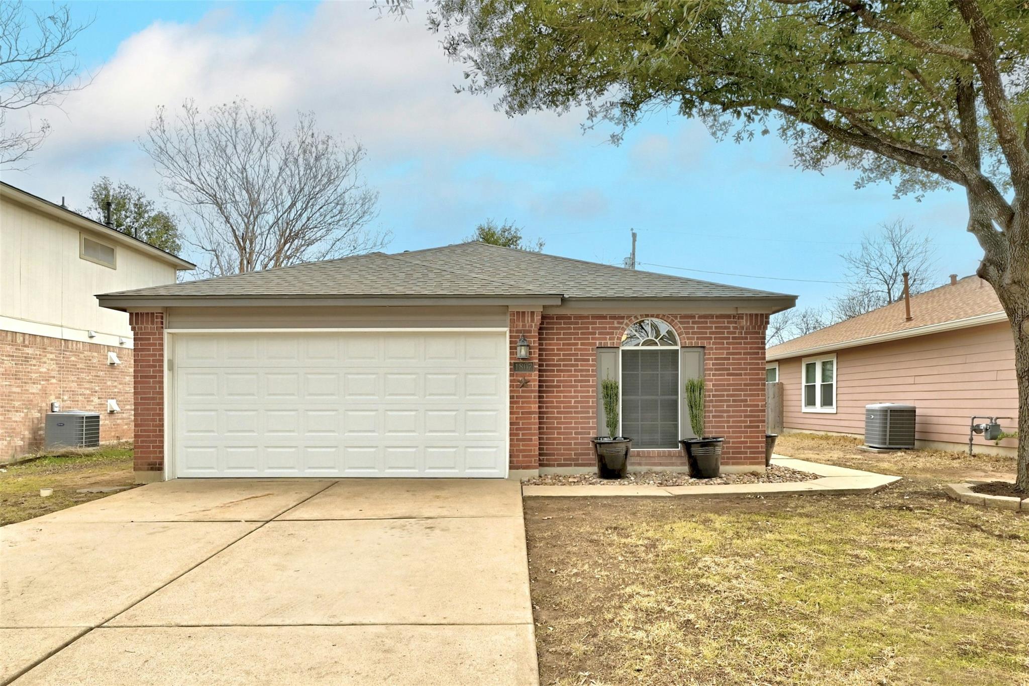 1807 Hollow Tree Blvd Property Photo
