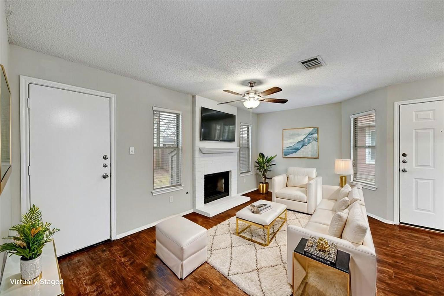 1807 Hollow Tree Blvd Property Photo 2