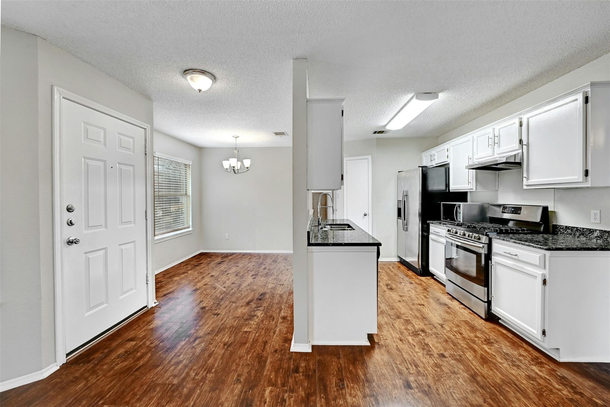 1807 Hollow Tree Blvd Property Photo 11