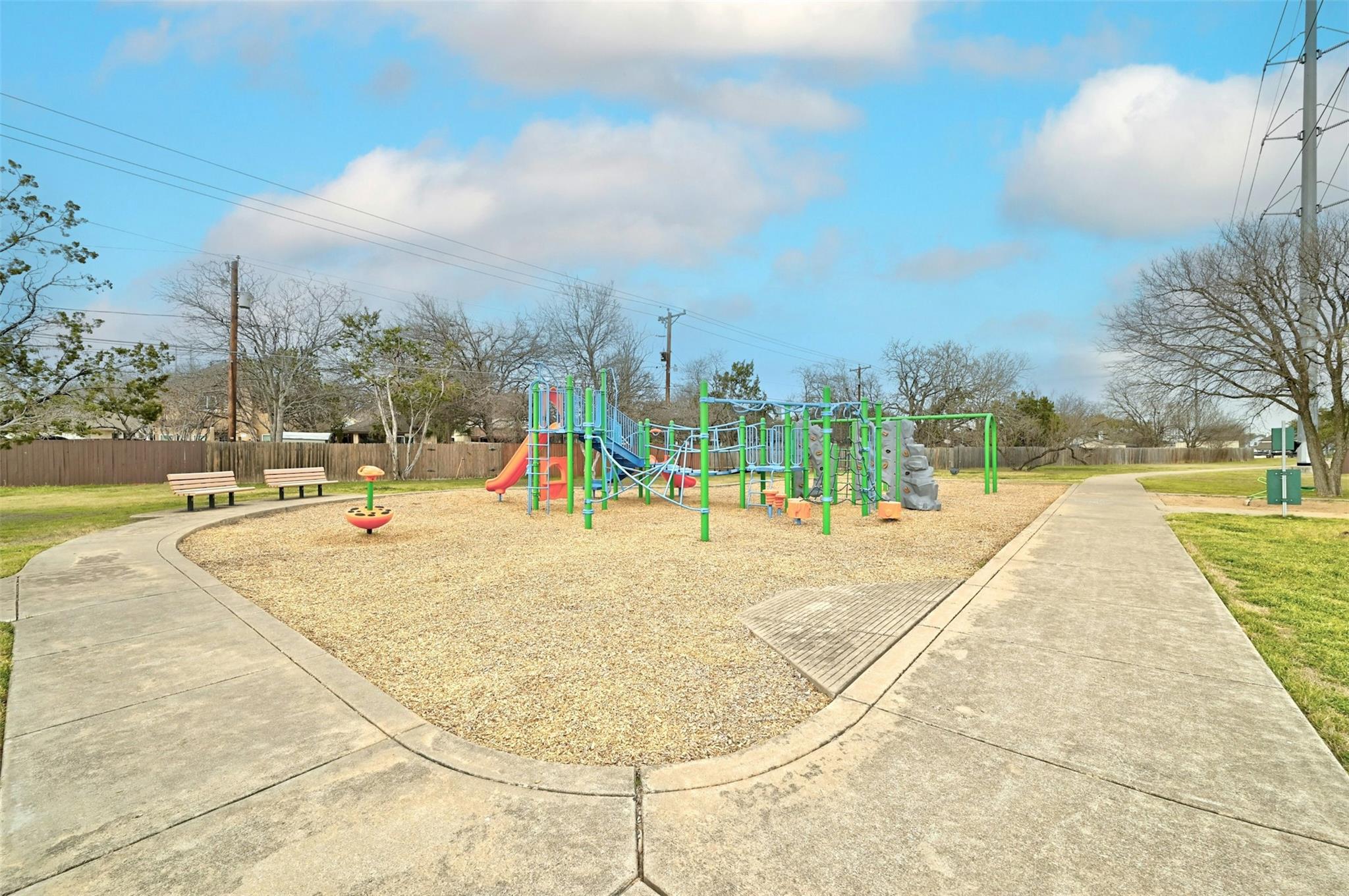 1807 Hollow Tree Blvd Property Photo 38