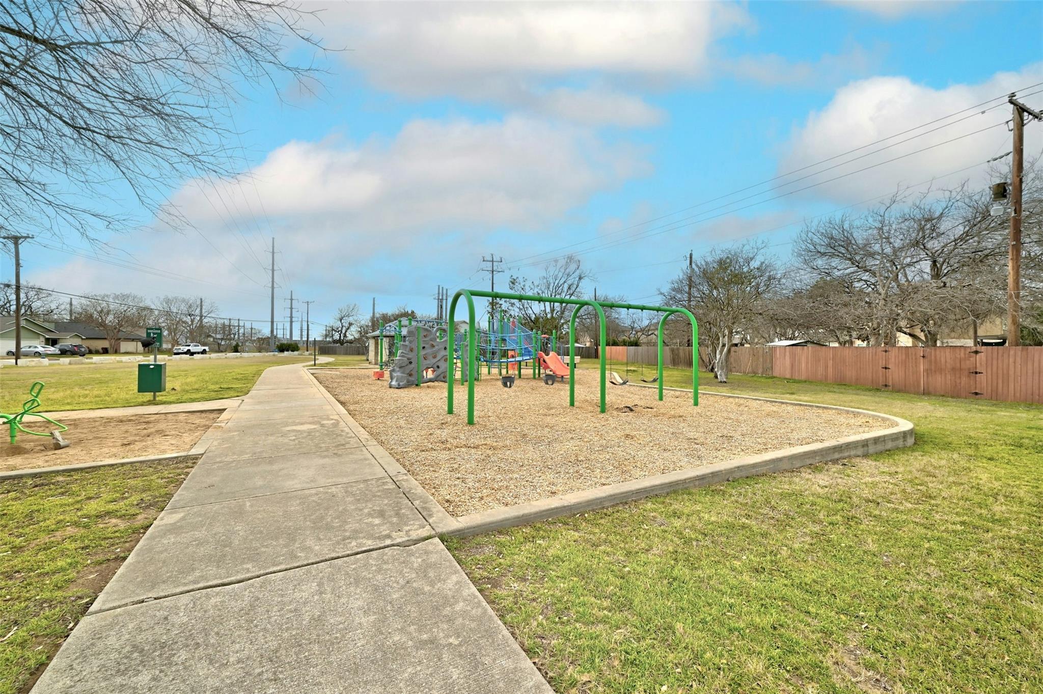1807 Hollow Tree Blvd Property Photo 40