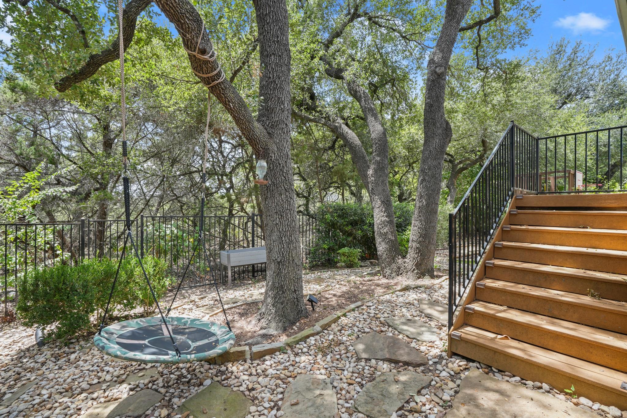 4613 Pyrenees Pass Property Photo 24