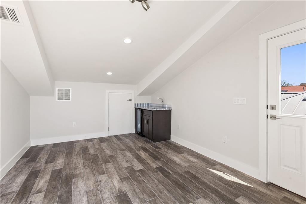 2702 Crest Ave #2 Property Photo 23
