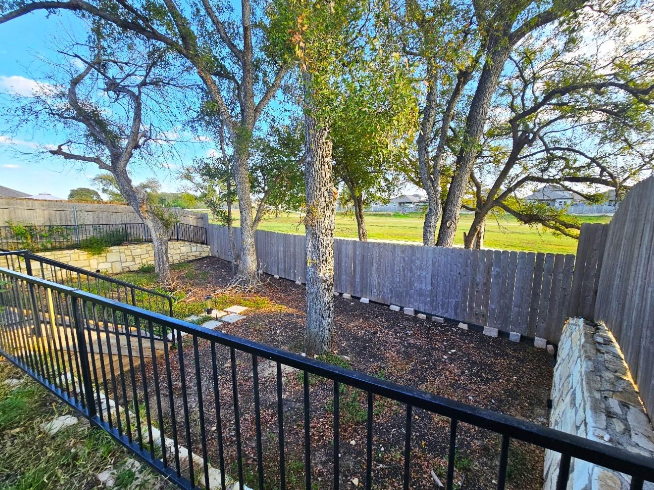 916 Armadillo Dr Property Photo 39