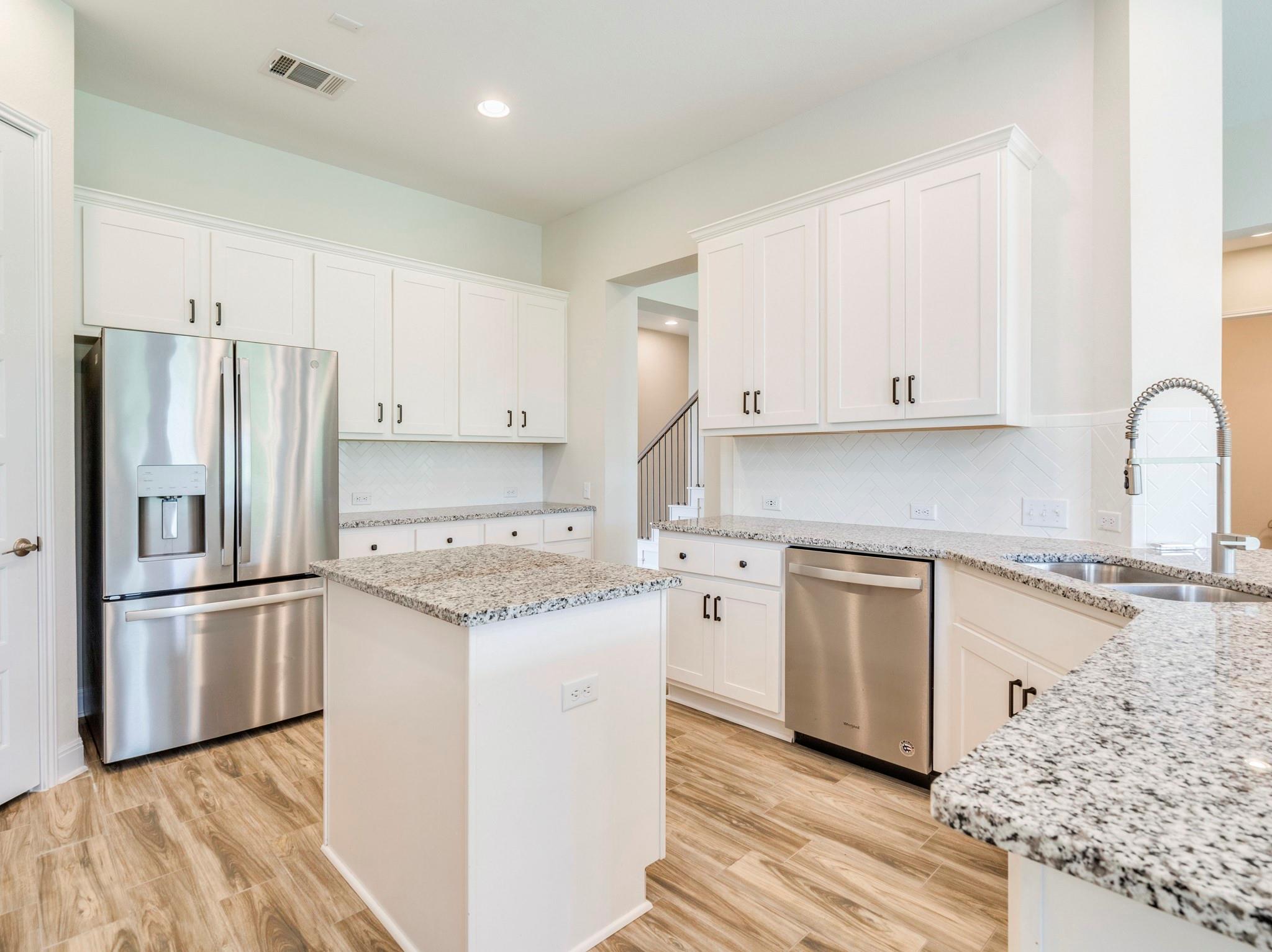 1421 Nature View Loop Property Photo 8