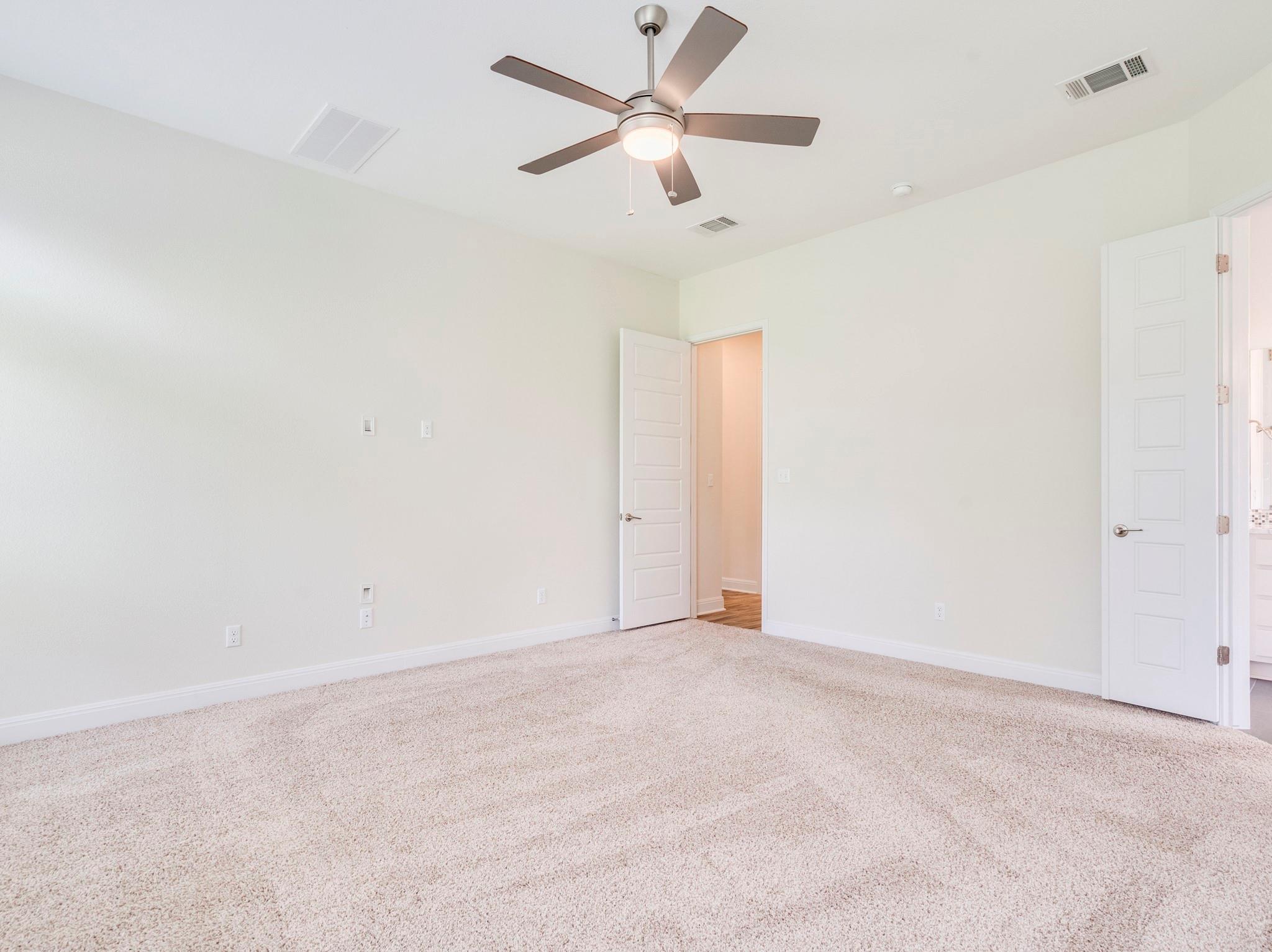 1421 Nature View Loop Property Photo 17