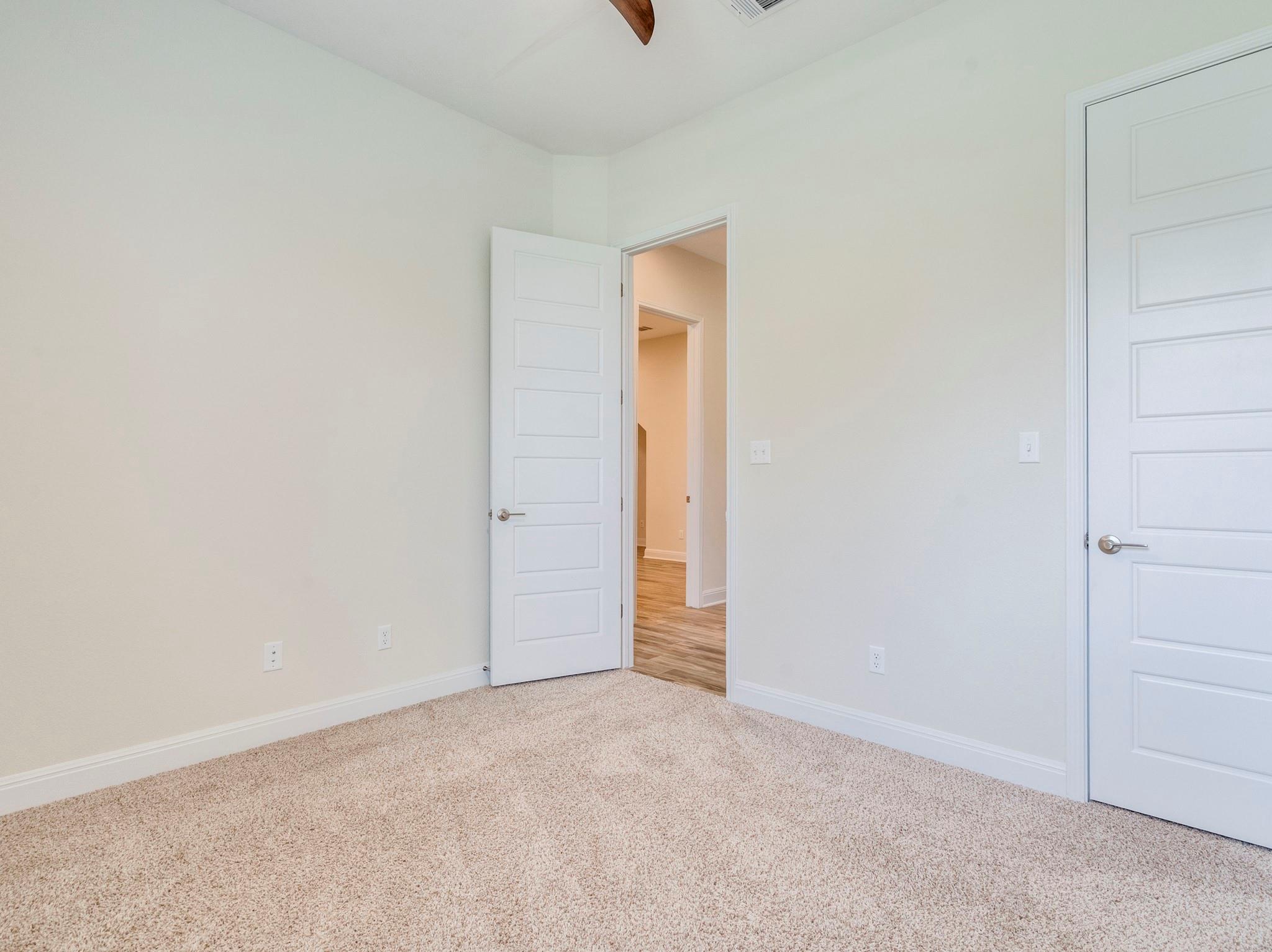 1421 Nature View Loop Property Photo 23