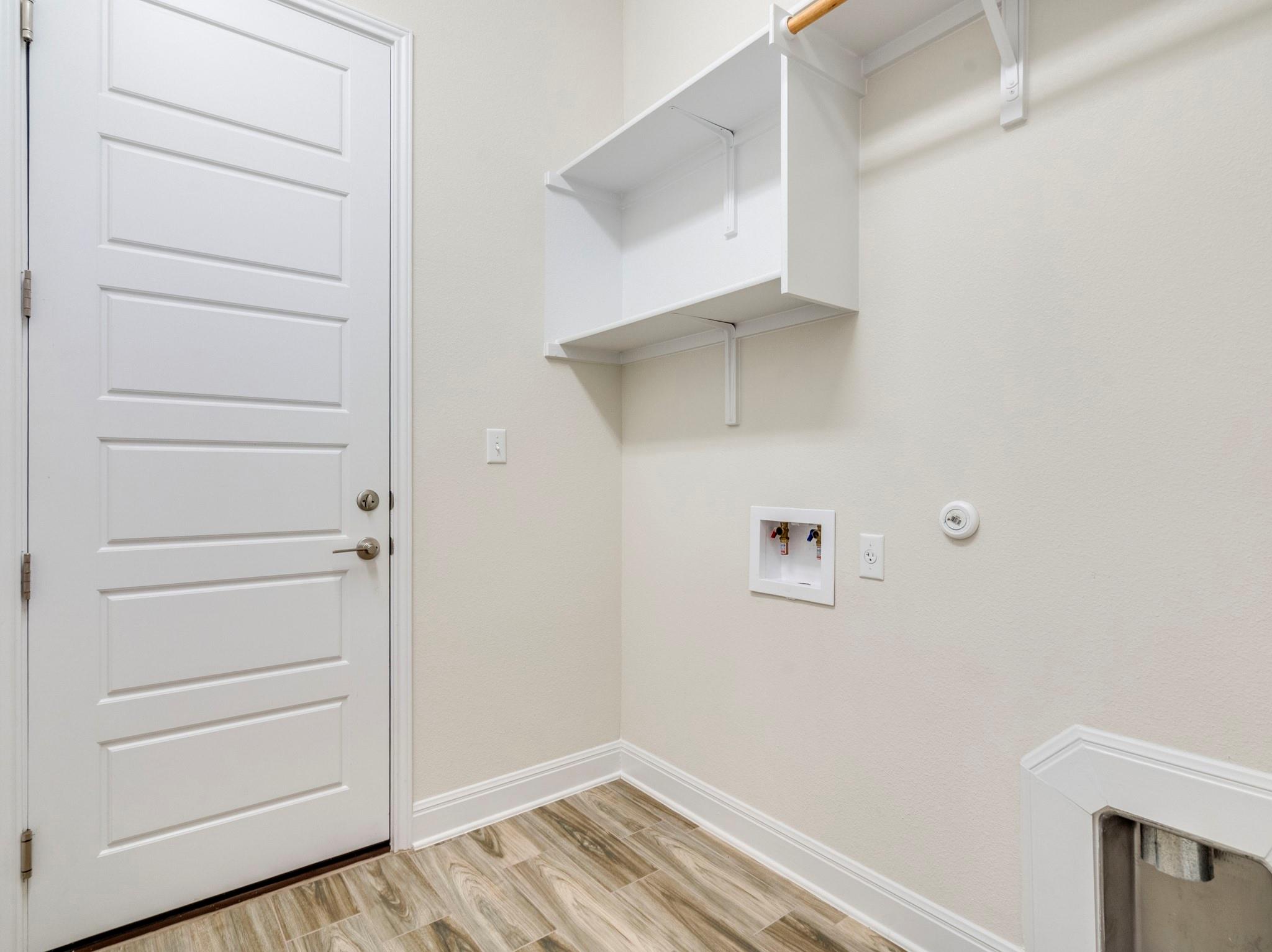 1421 Nature View Loop Property Photo 31