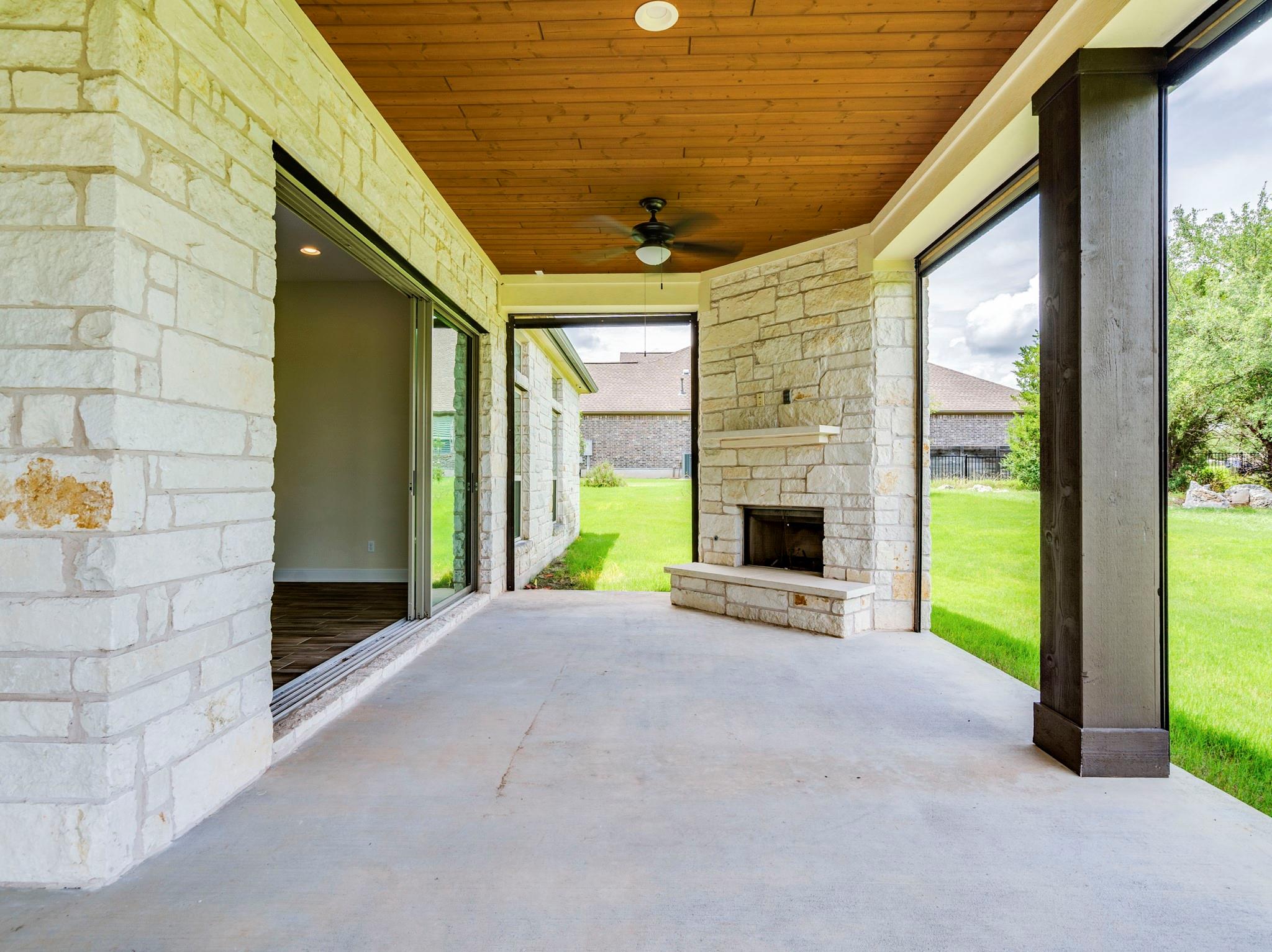 1421 Nature View Loop Property Photo 34