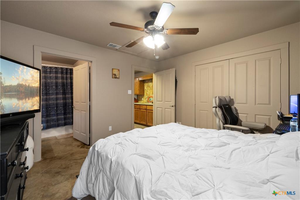 1239 Honor Ln Property Photo 11