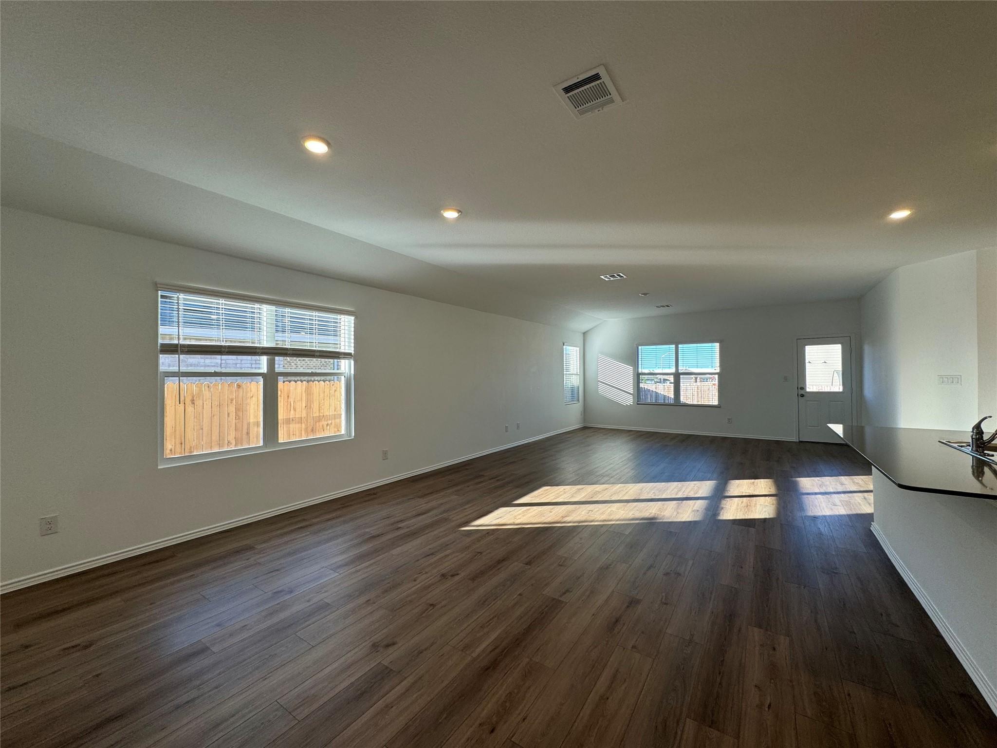 143 Mayacama Loop Property Photo 2